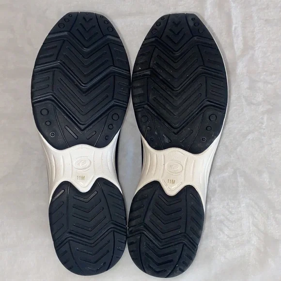 Women’s Easy Spirit Traveltime Mule, Black Floral shoes. Size 11M - Picture 5 of 6